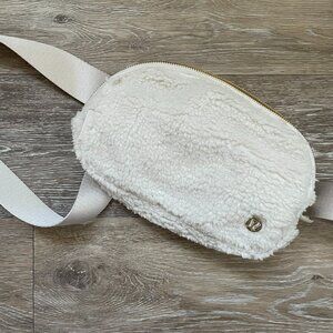 Cream Lululemon Sherpa Belt Bag